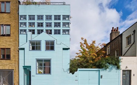 خانه آبی؛ وقتی یک نمای متضاد، ریتم خیابان های لندن را می شکند