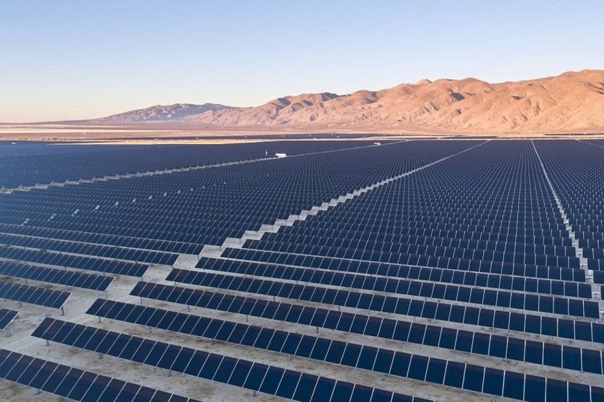 این پنل‌های خورشیدی برق ۷۰ هزار خانه را تأمین می‌کنند