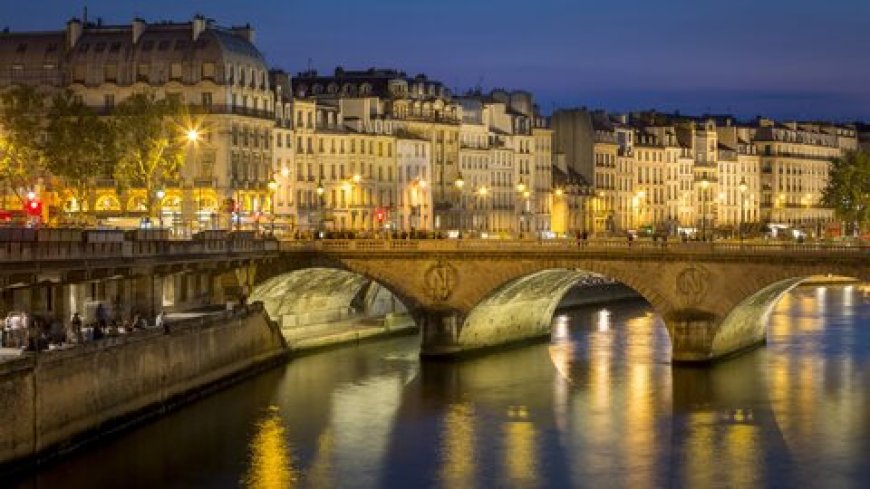 تجلی هویت با حضور فرهنگ و سنت در کالبد بناها